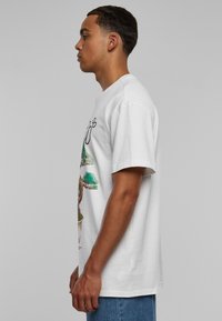 Upscale by Mister Tee BONSAI HEAVY  - T-shirts med print - white