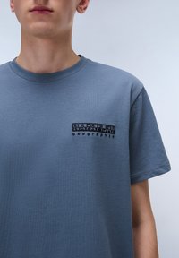 Thumbnail Image 4