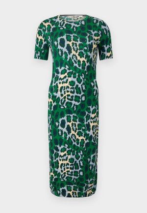 Kortærmet grøn kjole med leopardmønster i nuancer af blå, beige og sort. Stoffet ser glat ud med en tætsiddende pasform.