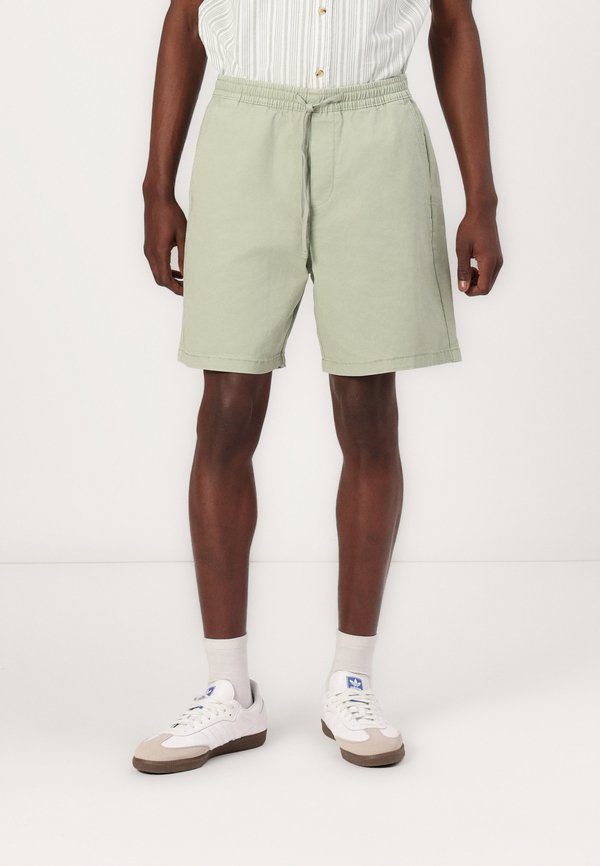 ESSENTIAL EASY  - Shorts - desert sage