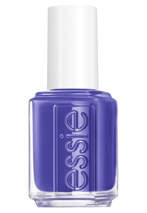 Lila Nagellack in einer rechteckigen Glasflasche mit einem weißen Deckel. Das Etikett zeigt den Markennamen "essie" in erhabener Schrift.