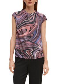 Ärmellose Bluse mit einem wirbelnden abstrakten Muster in pink, lila und schwarzen Tönen. Sie hat einen gerafften Ausschnitt und einen weichen Stoff.