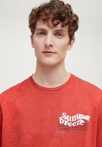 s.Oliver T-shirt print - preiselbeere