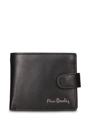 Zwarte leren portemonnee met een gestructureerde afwerking, een omvouwbare klep met druksluiting en een zilveren logo-accent rechtsonder.