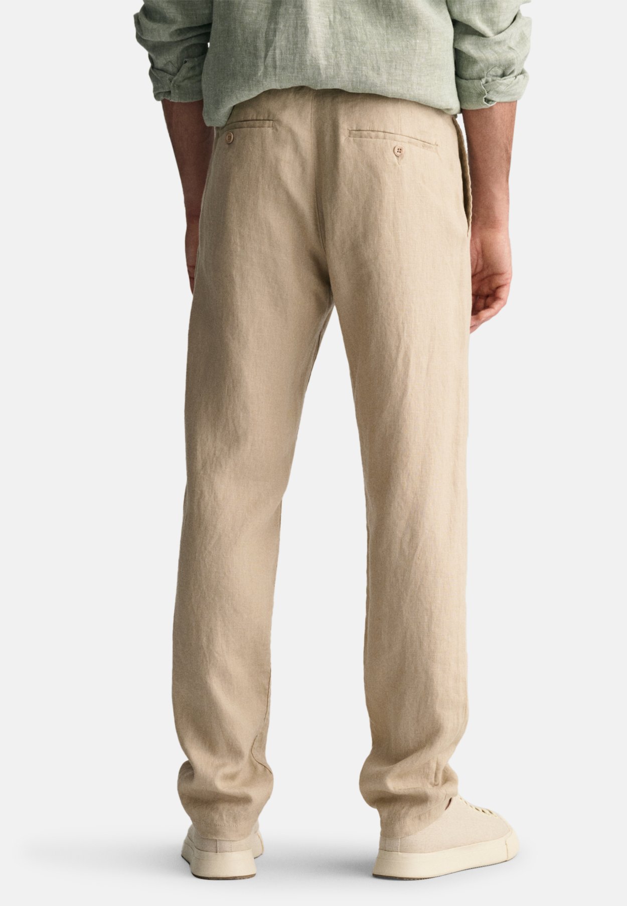 RELAXED FIT