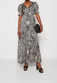 NAF NAF Maxiklänning - black