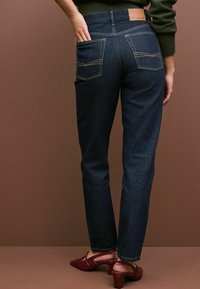 Next COLUMN TALL  - Jeans Tapered Fit - rinse blue