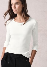 Cecil - MIT RUNDHALS - Long sleeved top - weiß Thumbnail Image 1
