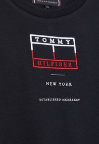 Tommy Hilfiger Camiseta estampada - dark blue