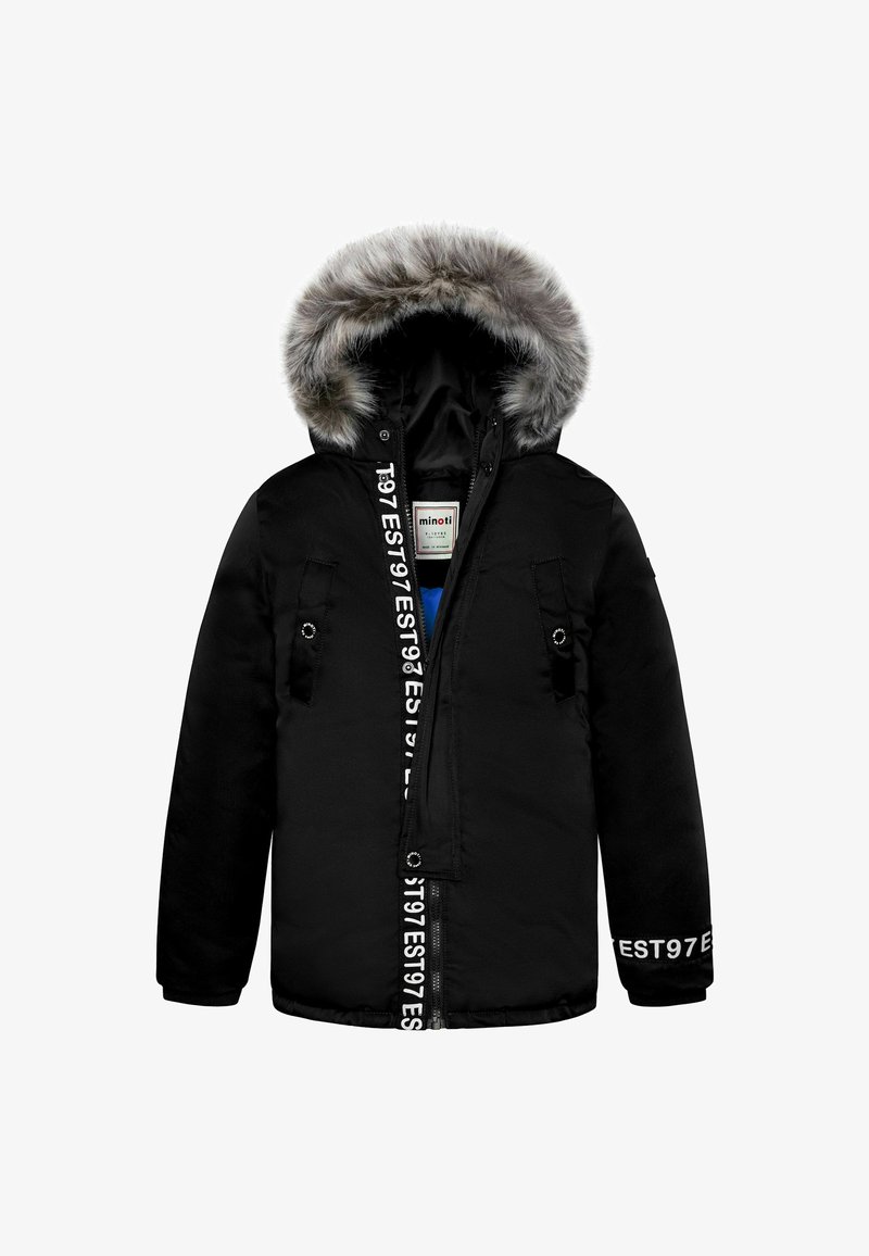 Melna ziemas jaka ar mākslīgās kažokādas kapuci, priekšējām kabatām un baltu "EST97" tekstu gar rāvējslēdzēju un piedurknes maliņu.