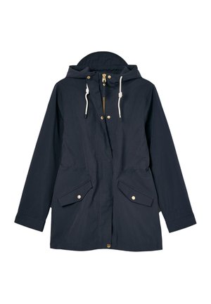 Giacca impermeabile con cappuccio blu navy con cerniera e bottoni a pressione, cordini bianchi, maniche lunghe e due tasche anteriori con patta e chiusura a pressione.