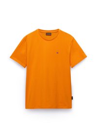 Orange crew neck t-shirt made of cotton. Short sleeves with a small embroidered logo on the chest and a label on the side seam.