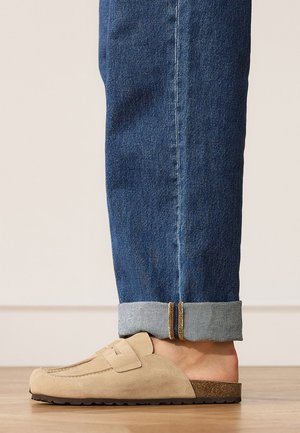 Manfield, Clogs - beige