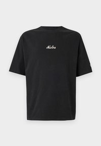 Black cotton t-shirt with short sleeves, featuring a small white "New Era" logo embroidered on the chest and a round neckline.