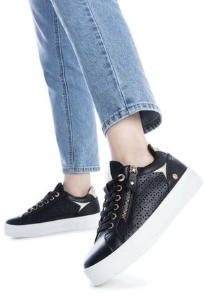 XTI, Zapatillas - black