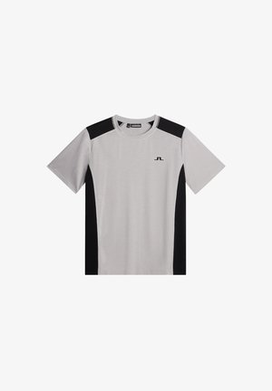 Grijze en zwarte t-shirt met korte mouwen, gemaakt van zachte stof, met contrasterende schouderpanelen en een klein logo op de borst.