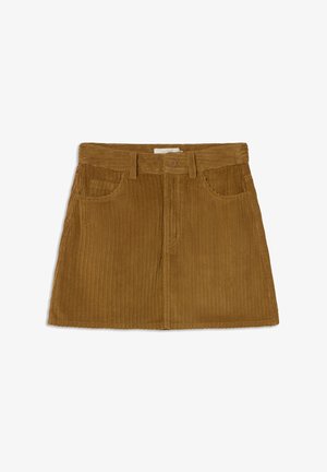 Bruine corduroy rok met een geribbelde textuur, voorzien van een knoopsluiting aan de voorkant, twee zakken en een klassieke A-lijn vorm.