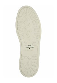 Suola della scarpa con superficie in gomma sollevata e testurizzata; presenta motivi di stelle e rettangoli. Colore: beige chiaro. Marchiata con dettagli sulle taglie e sul modello.