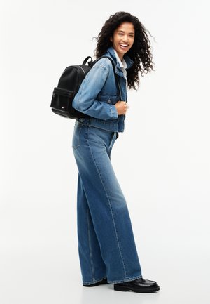 Tommy Jeans, TJW DAILY ELEVATED BACKPACK - Tagesrucksack - black