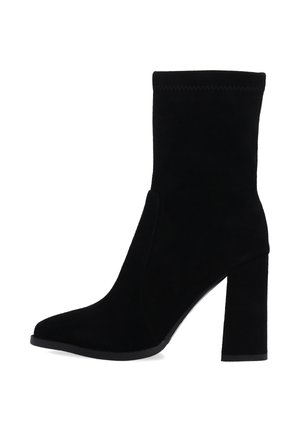 Højhælede støvletter - black