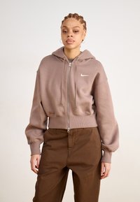 Nike Sportswear SPORTSWEAR PHOENIX FLEECE - Sweat à capuche - mink brown/sail