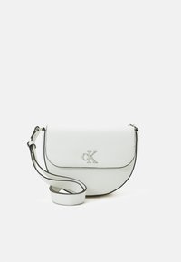 Calvin Klein Jeans MINIMAL - Skuldertasker - bright white
