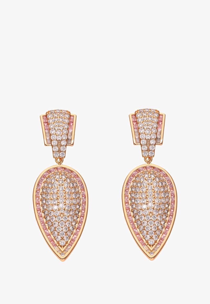 Zlaté náušnice ve tvaru slzy, zdobené čirými a růžovými krystaly a s texturovaným designem na povrchu.
