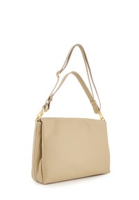 Beige Lederhandtasche mit strukturierten Oberflächen, ausgestattet mit verstellbarem Tragegurt und goldenen Hardware-Details. Rechteckige Form.