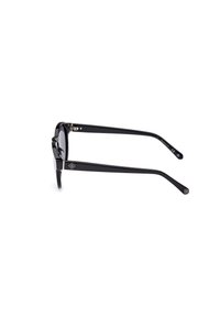 Ochelari de soare negri cu un cadru dreptunghiular, dintr-un material plastic lucios, cu brațe drepte ale templelor care au un logo pe lateral.