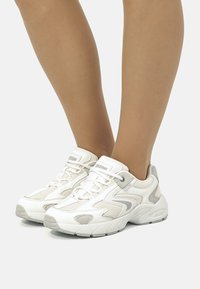 mtng Sneakers basse - light grey