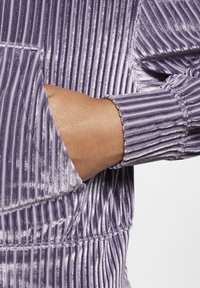 Nike Sportswear COZY - Vetoketjullinen college - dark raisin taupe grey