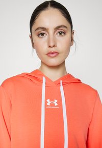 Under Armour RIVAL czerwony