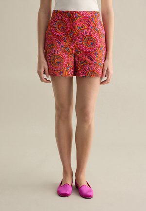PIOMBO SUMMER WITH REGULAR WAIST AND PAISLEY PRINT - Short - pink