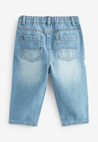 Shorts in denim azzurro chiaro con fascia elastica in vita, due tasche posteriori e aree sbiadite per un aspetto vissuto. Design tradizionale a cinque tasche.