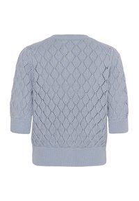 Šviesiai mėlynas megztinis trumpomis rankovėmis, puoštas rombo formos atvira rašto išknitima, su ribotomis rankogaliais ir apačia.