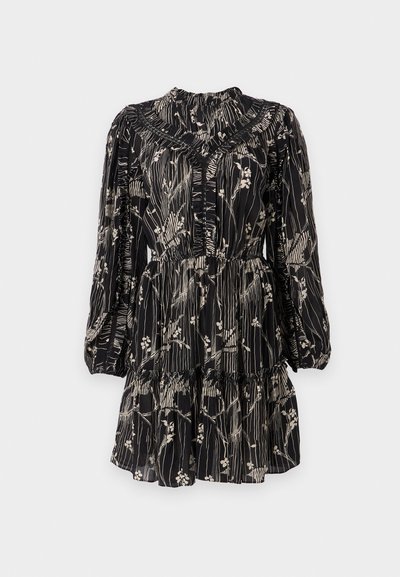Vestido negro con estampado floral, diseño en capas, mangas largas abullonadas, escote fruncido y un ajuste relajado, confeccionado en una tela ligera.