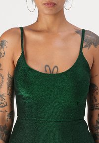 WAL G TALL BRENDA STRAPPY GLITTER  - Kokteiļkleita/ballīšu kleita - forest green