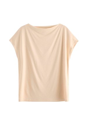 Beige kortærmet bluse med bred bådudskæring og løs pasform, vist på en hvid baggrund.