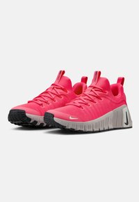 Nike Performance FREE METCON 6 - Treningssko - aster pink black lt iron ore pale ivory