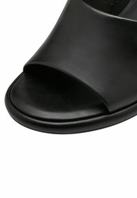 Tamaris Natikače na petu - black