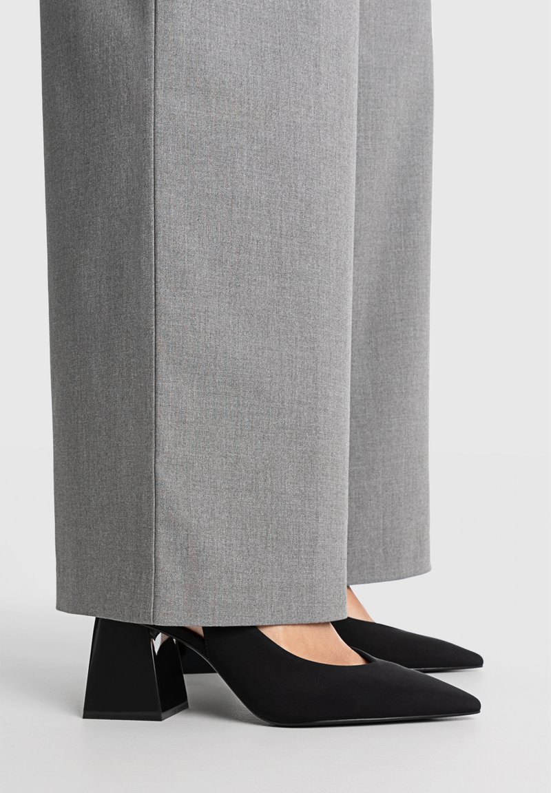 stradivarius escarpins