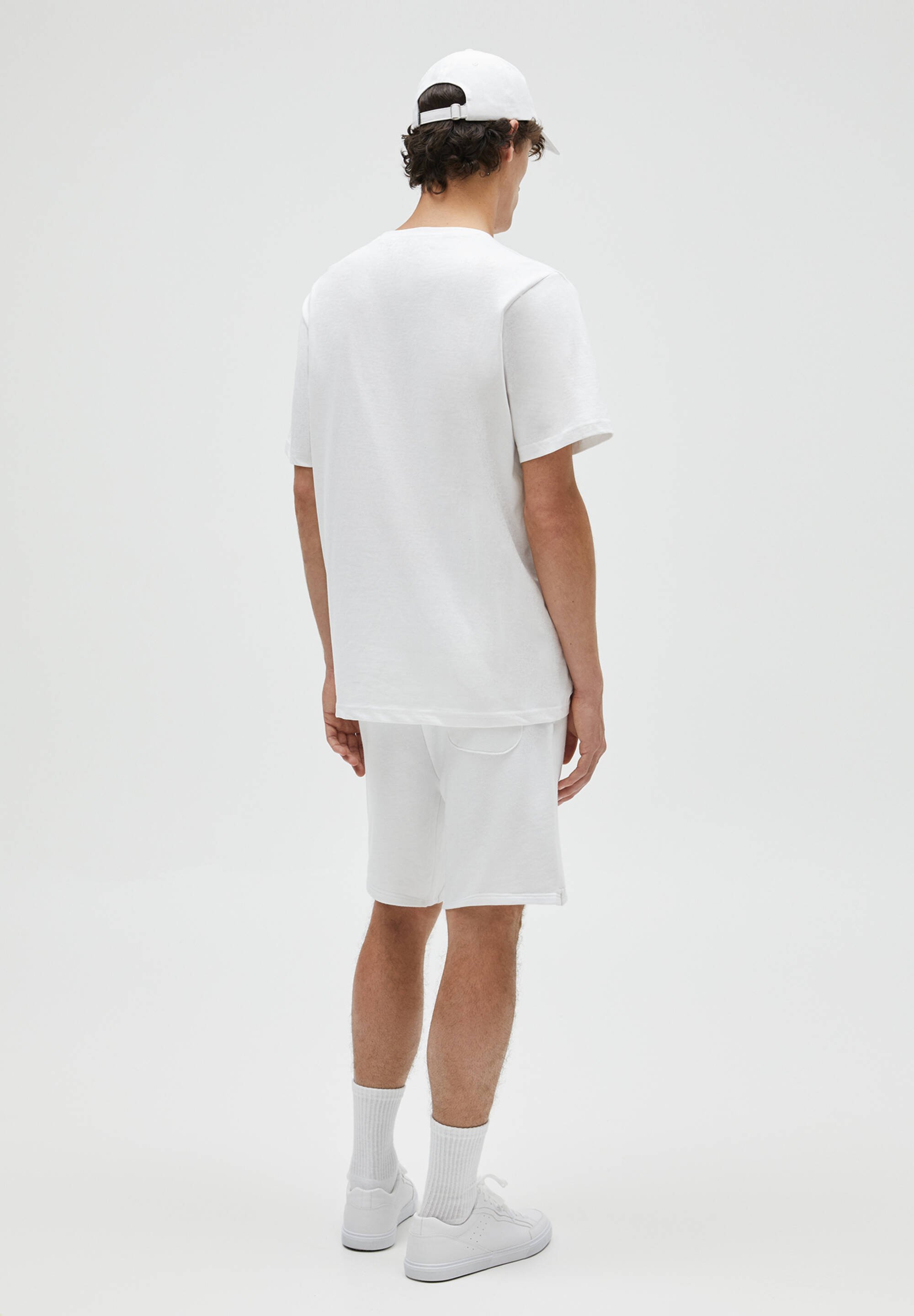 pull and bear polo t shirt