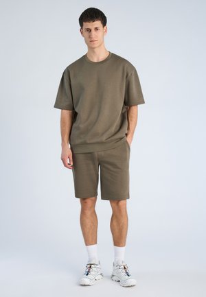 Lindbergh OVERSIZED SET - T-shirt basique - army