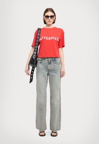 MAX&Co. BOXYCLAIM - Μπλουζάκι με στάμπα - red