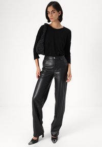 ONLY Tall ONLKIRI  - Pantaloni - black