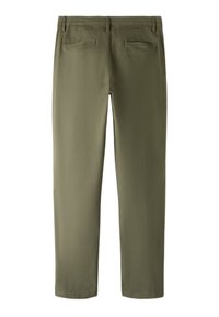 Maslinasto zelene hlače od glatkog tkanja sa ravnim krojem, koje imaju dva stražnja džepa i čist dizajn pojasa.