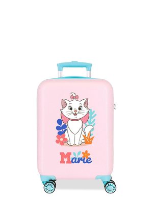 Maleta rosa con asa azul y ruedas, con un gato blanco de dibujos animados con lazo y el nombre "Marie" rodeado de flores coloridas.