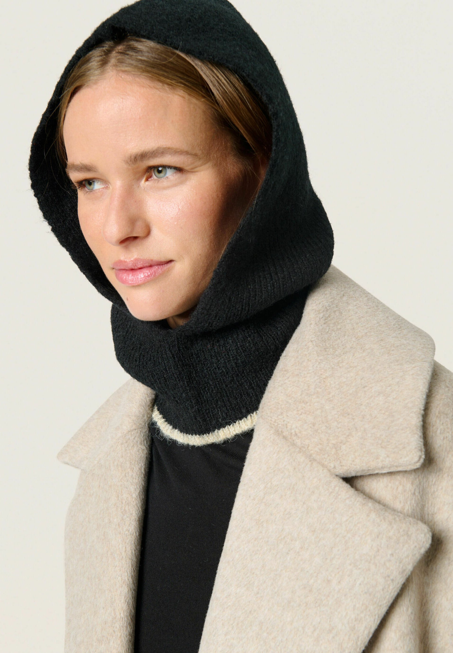 Poliestere Sciarpa Sciarpa Con Cappuccio Zara Soaked In Luxury