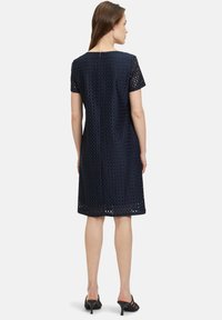 Betty Barclay MIT RUNDHALSAUSSCHNITT - Freizeitkleid - dunkelblau