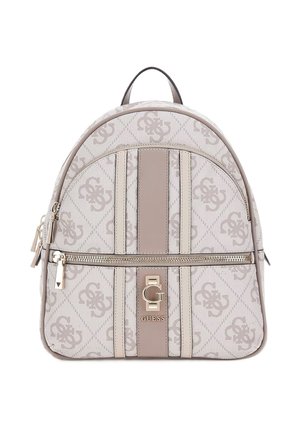 Rugzak met beige stof met een reliëf logo patroon, gladde beige accenten, twee ritssluitingen aan de voorkant en een bovenste handvat.